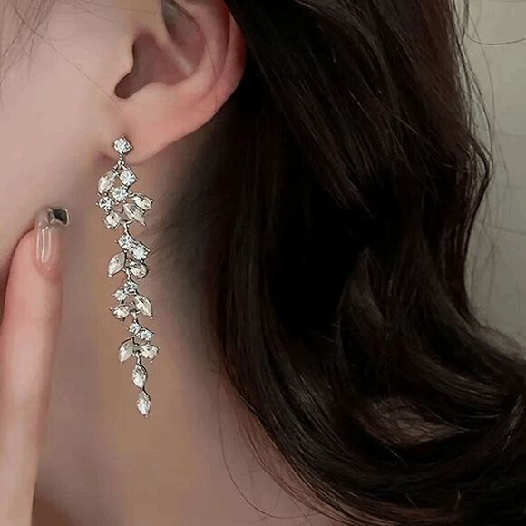 Boho Diamond Leaf Dangle Earrings - Picture 4 of 4